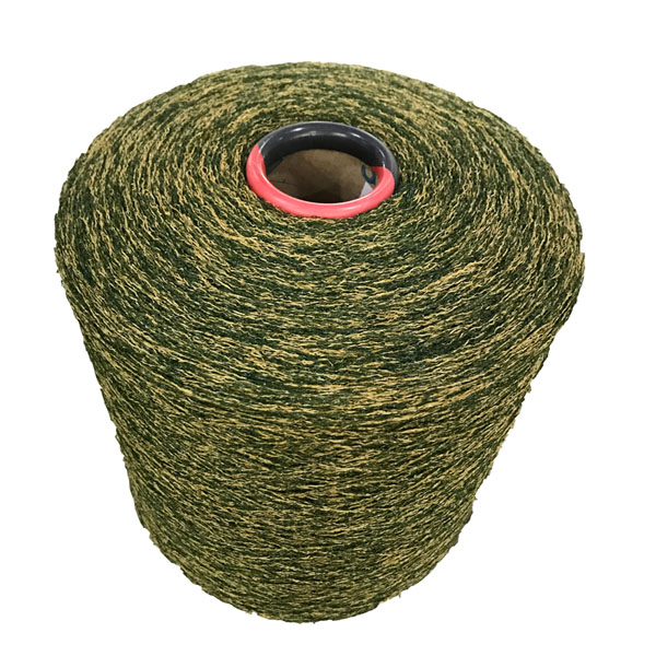 Artificial turf curly yarn